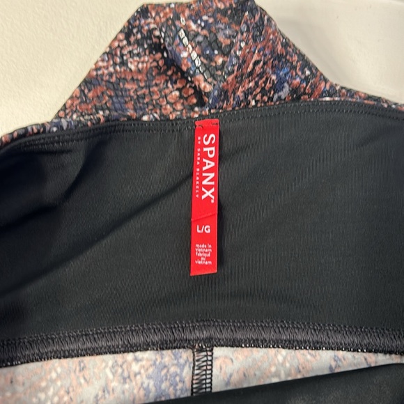 NWT Spanx Faux leather snake shine leggings - Picture 7 of 8